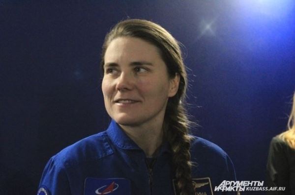 Космонавтка из Новосибирска Кикина улетела на подготовку к полёту в США