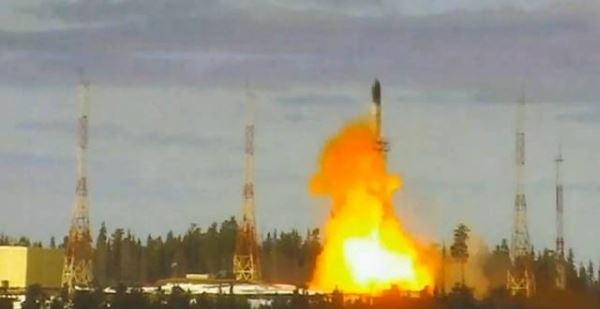 Что известно о первом испытательном пуске тяжелой ракеты "Сармат"