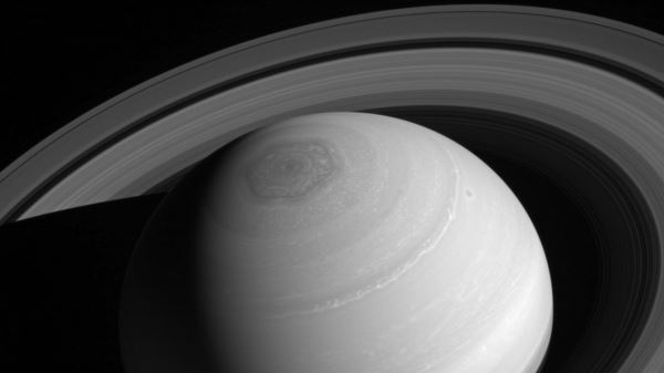 Что делает атмосферу Сатурна такой горячей?